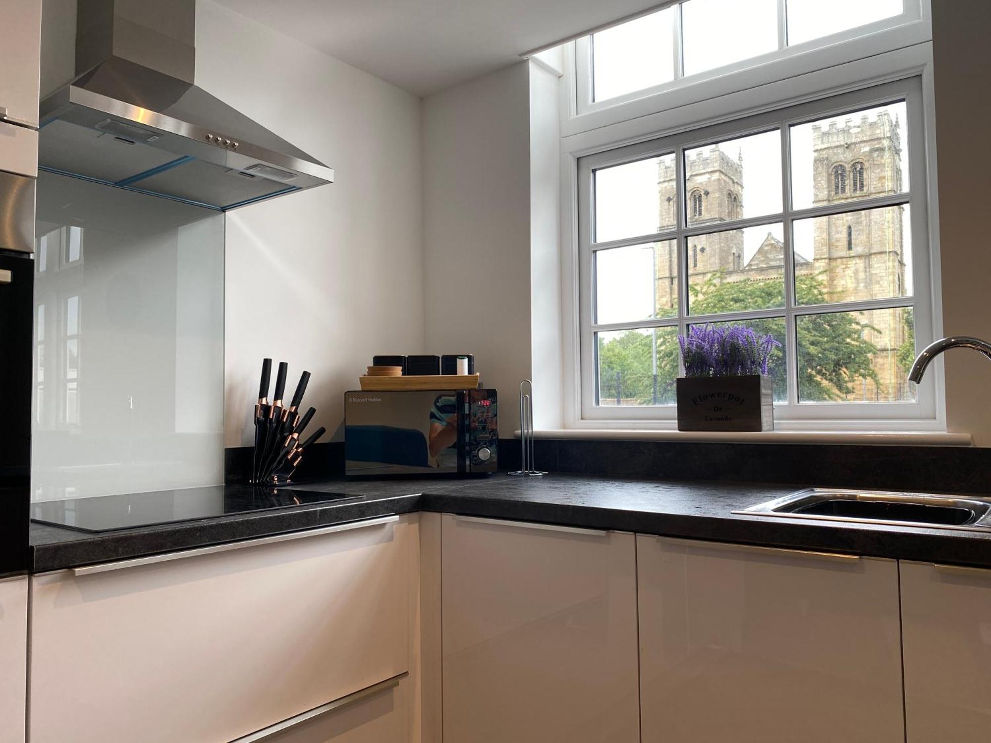 Stylish & Contemporary 2-Bed Townhouse - Parking - Wi-Fi - Netflix Apartment Worksop ภายนอก รูปภาพ