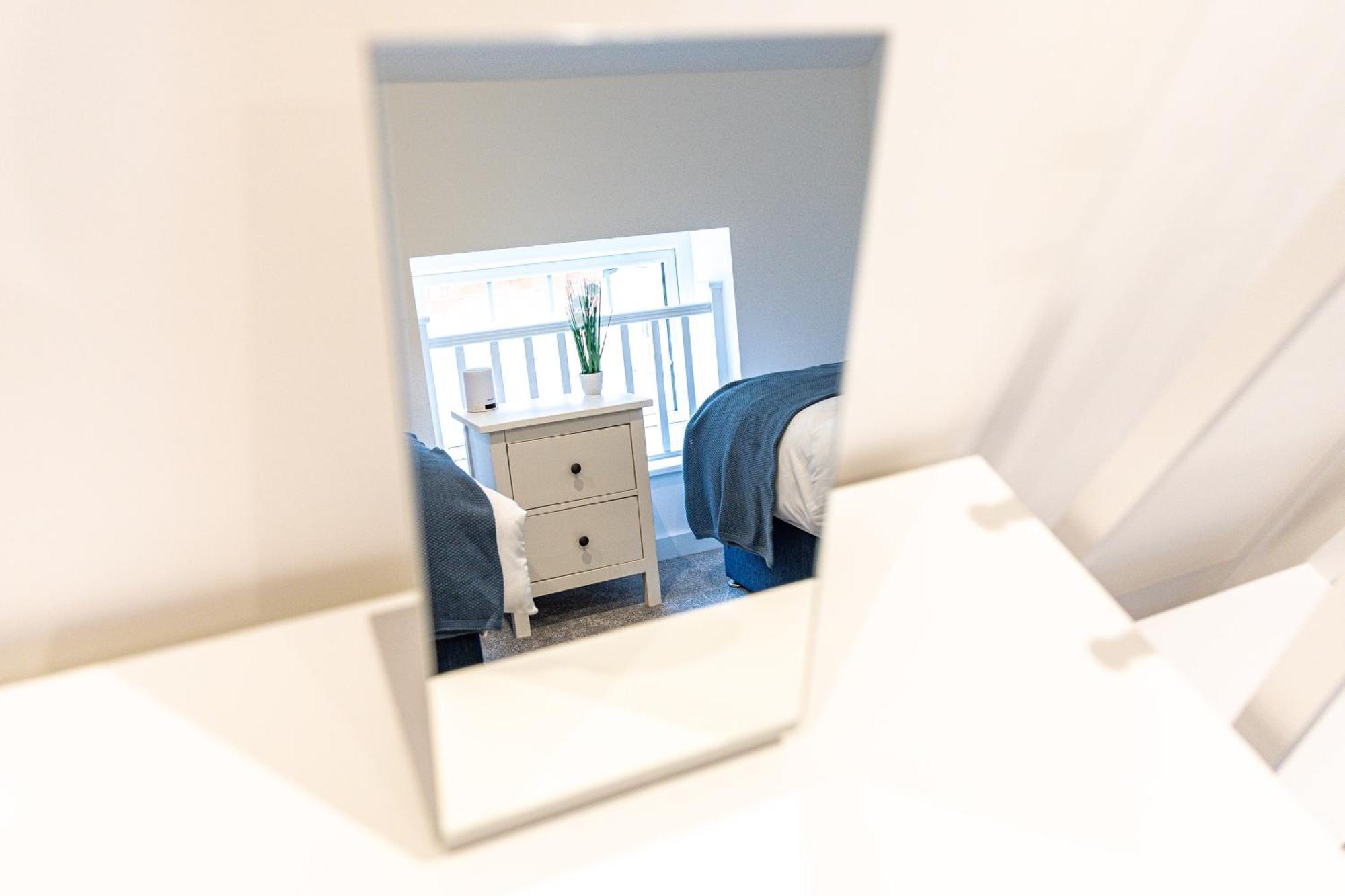 Stylish & Contemporary 2-Bed Townhouse - Parking - Wi-Fi - Netflix Apartment Worksop ภายนอก รูปภาพ