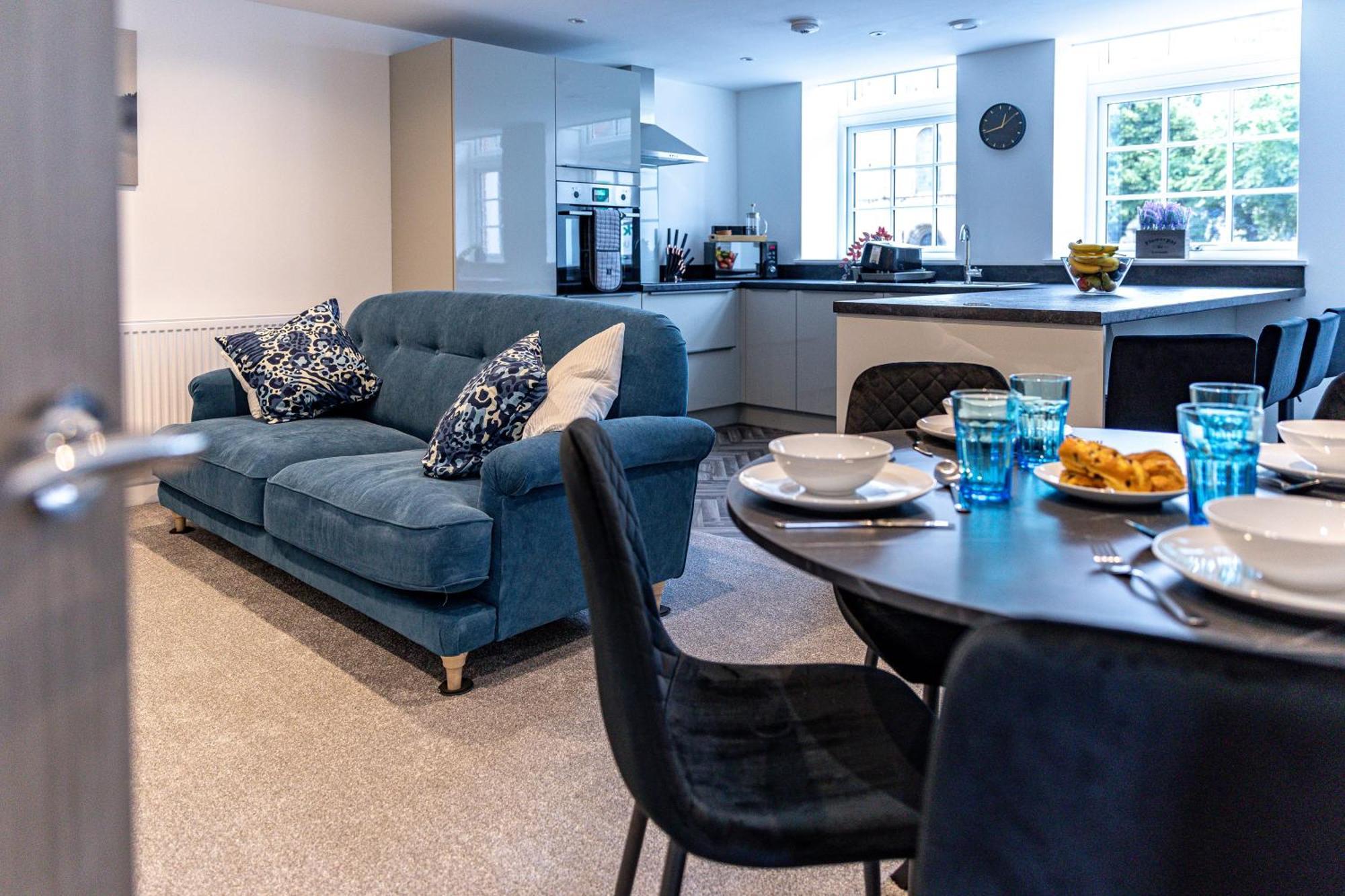 Stylish & Contemporary 2-Bed Townhouse - Parking - Wi-Fi - Netflix Apartment Worksop ภายนอก รูปภาพ