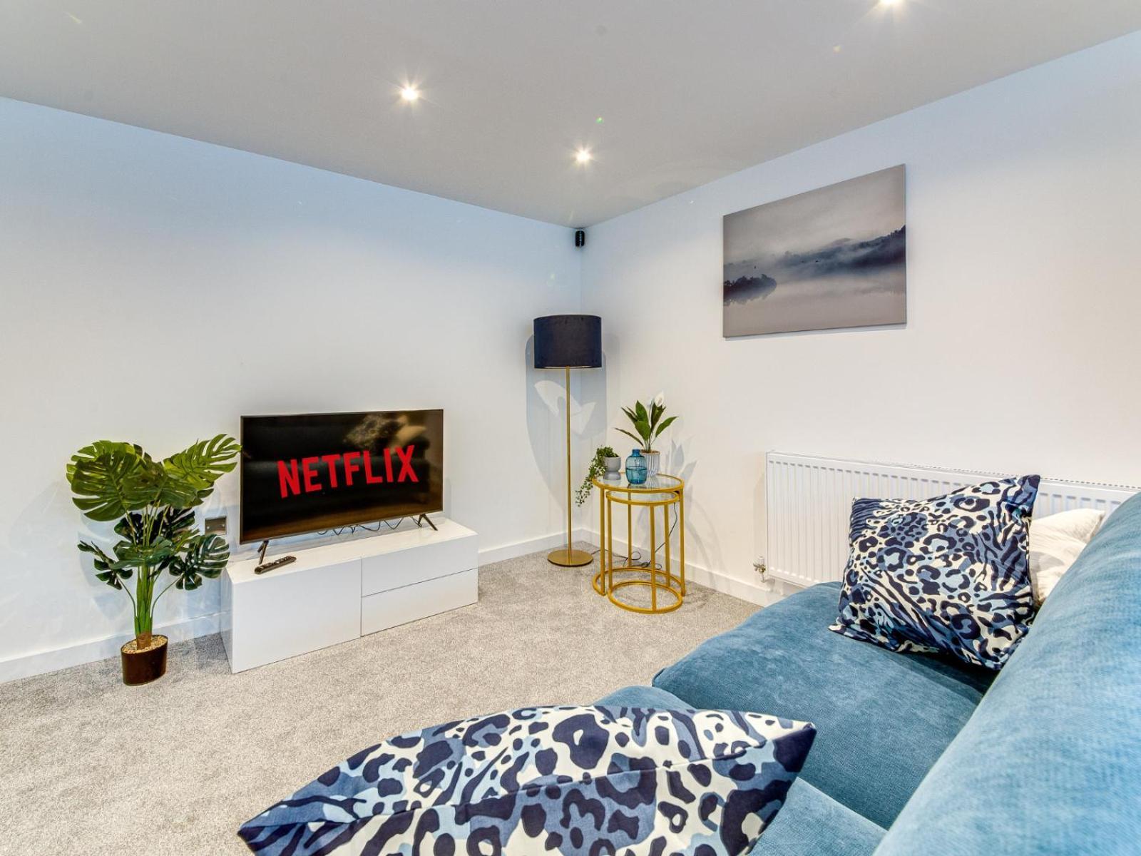 Stylish & Contemporary 2-Bed Townhouse - Parking - Wi-Fi - Netflix Apartment Worksop ภายนอก รูปภาพ